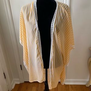 ☀️NWOT Charlotte Russe striped shawl/cover up